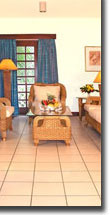 Leisure Lodge Beach & Golf Resort /bustani suite sitting area - нажать для увеличения